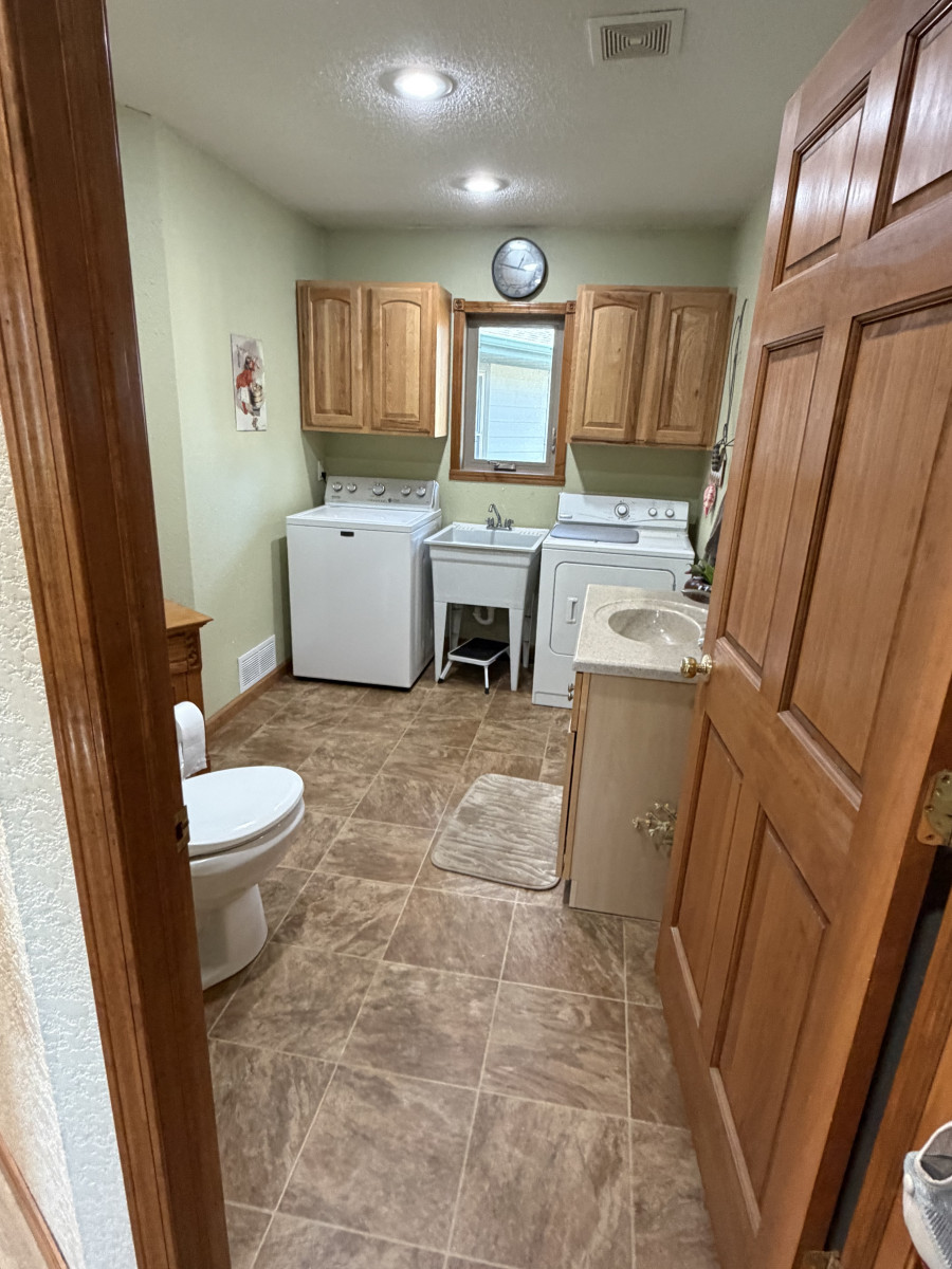 22-Laundry-Room