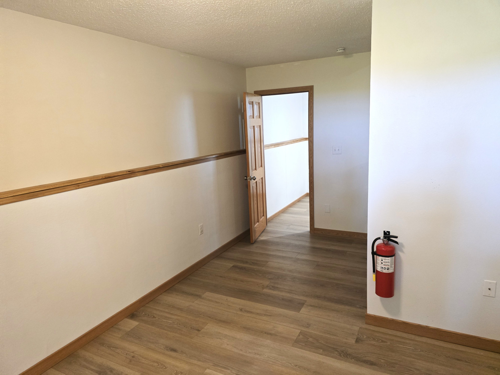 26.-Primary-Bedroom
