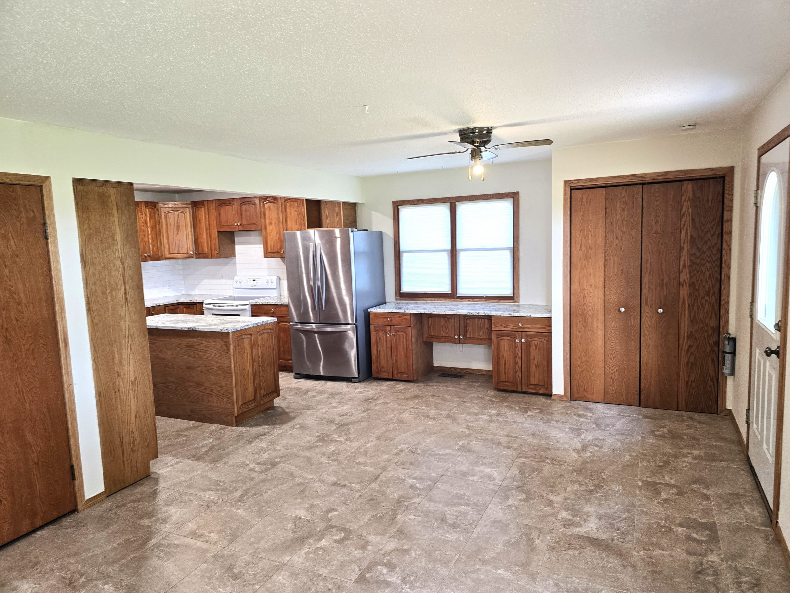 6.-Office-Kitchen