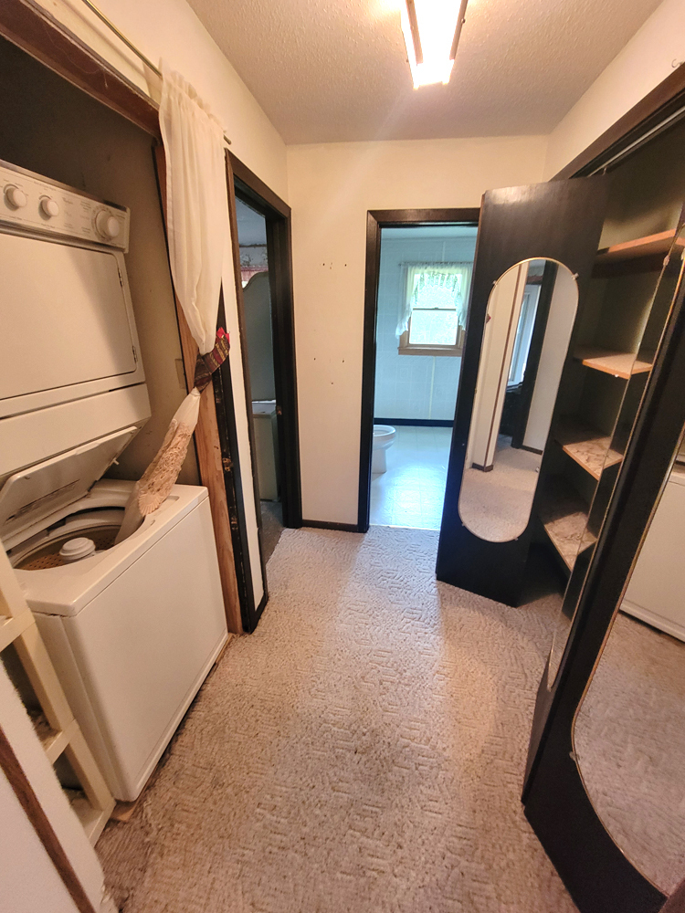 14308 Farm Site and House Hanska Mages Land Company & Auction Service LLC