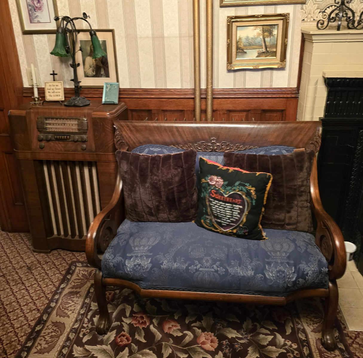 bluecouchchair2