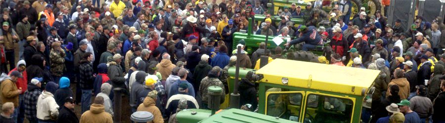 main-crowd-11