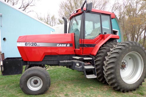 Tractor 8920